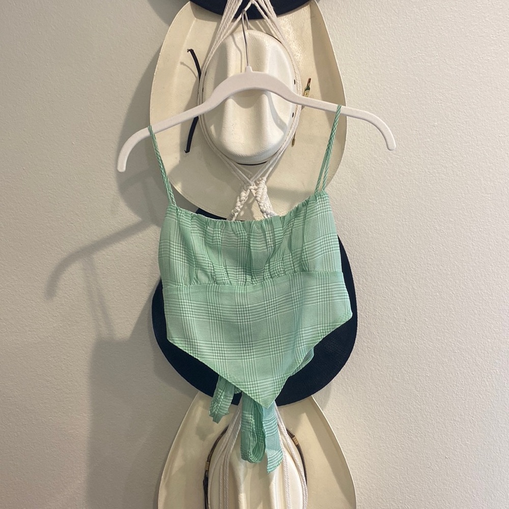 Green crop top